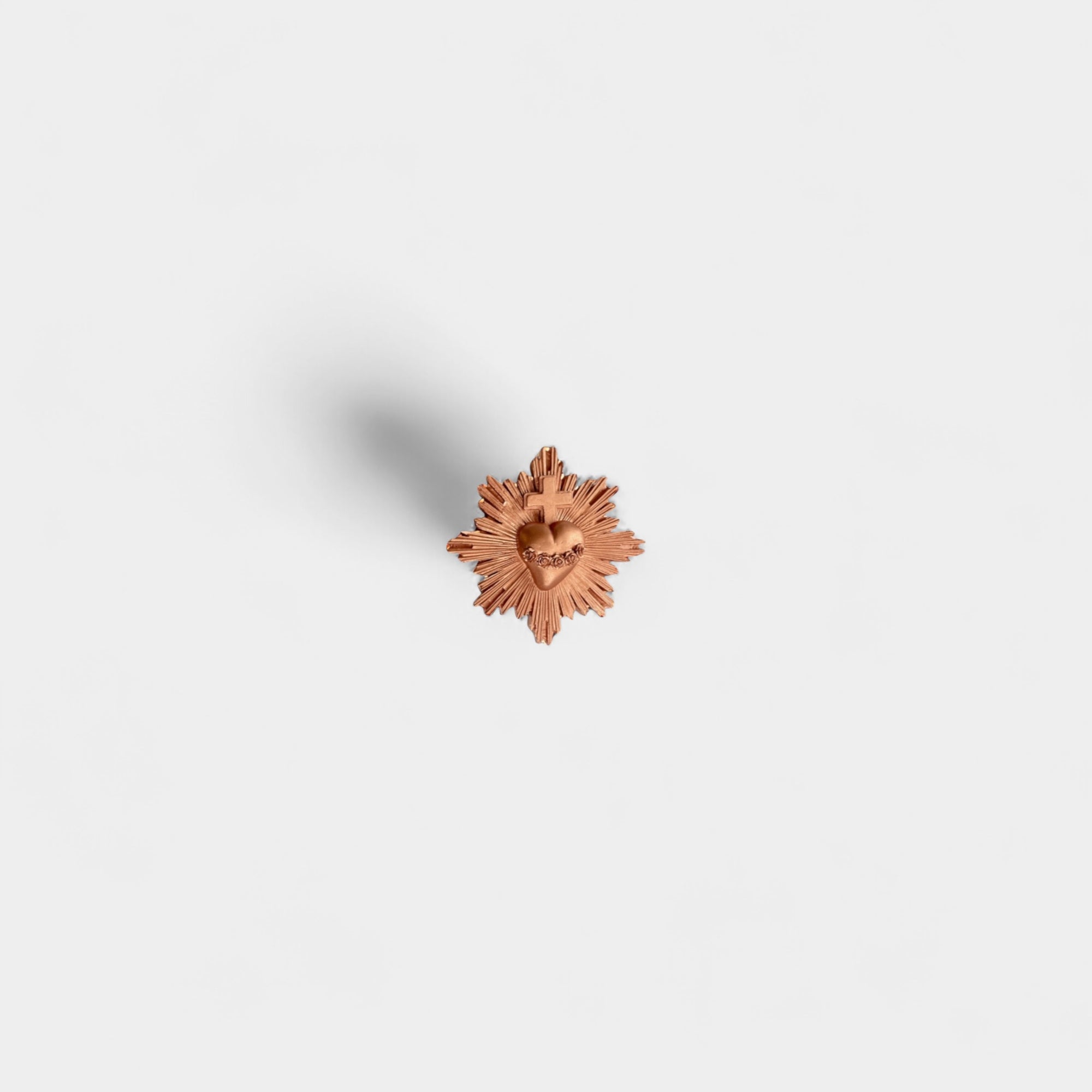 Ex-voto pin