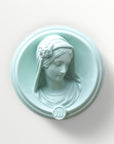 Ex-voto visage de Marie en relief - Selfie bleu nuage
