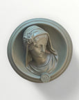 Ex-voto visage de Marie en relief - Selfie olive