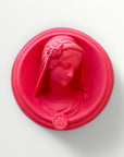 Ex-voto visage de Marie en relief - rose bazooka