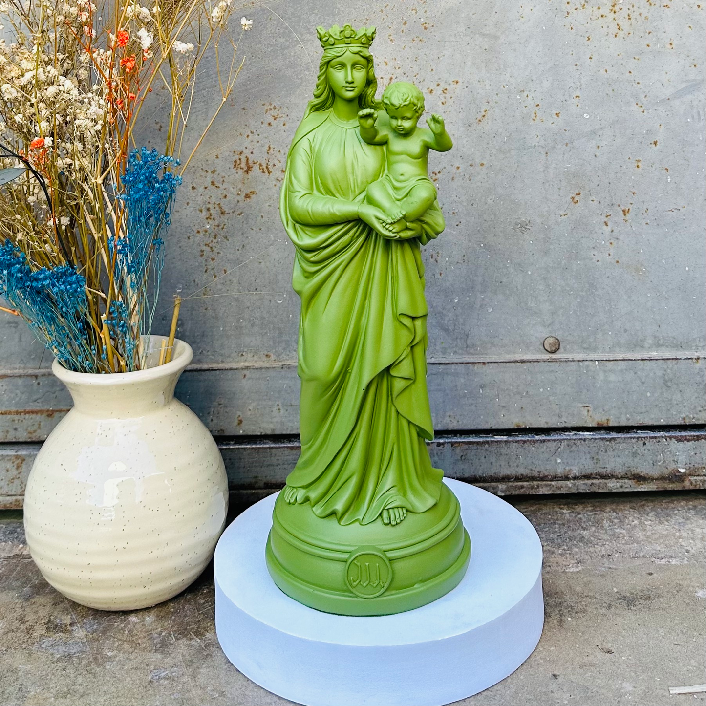 Statuette décoration d'intérieur Notre-Dame de la Garde, J'ai vu la Vierge de 30 cm -Couleurs automne/hiver kaki