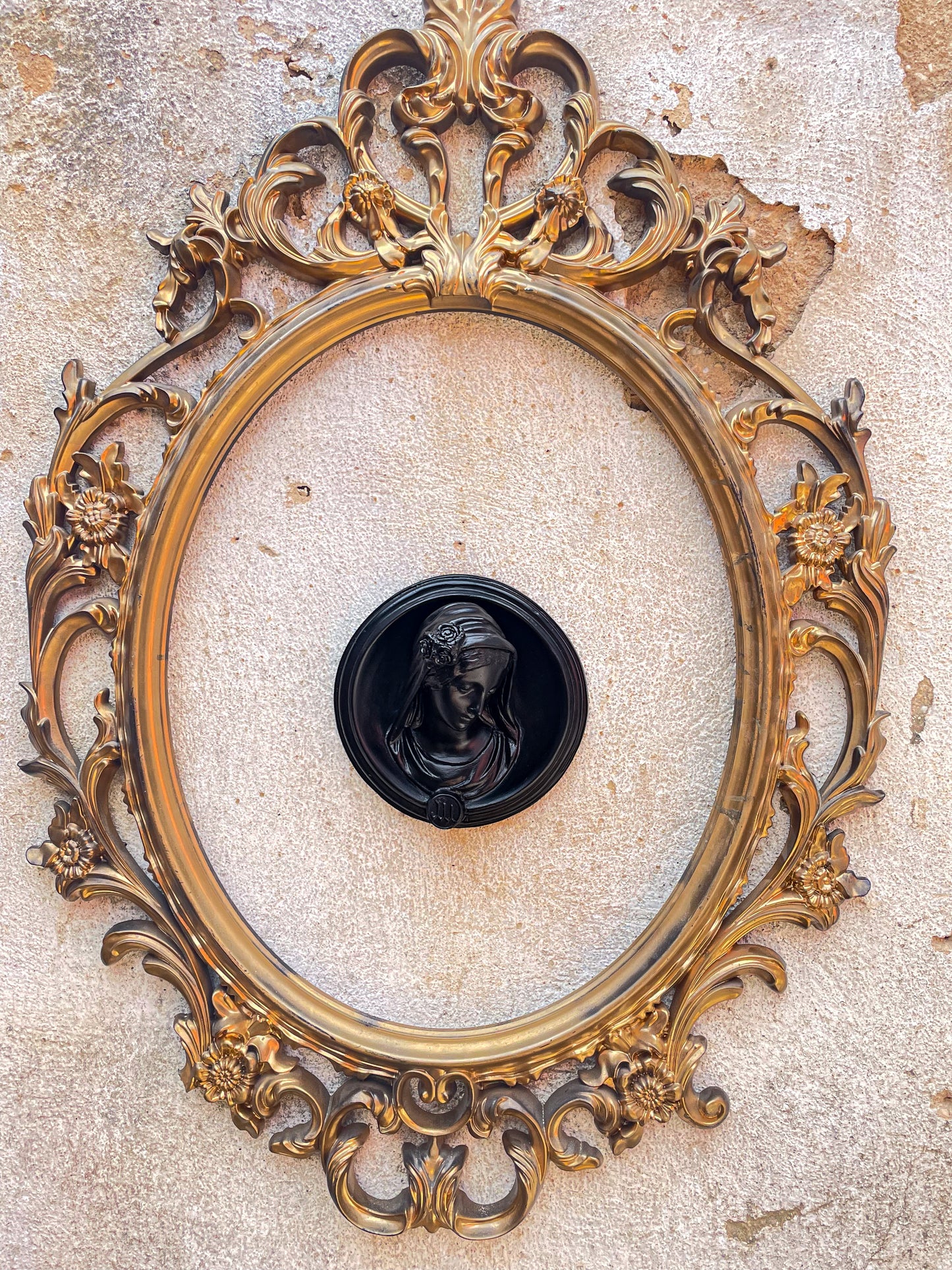 Ex-voto visage de Marie en relief "Selfie"