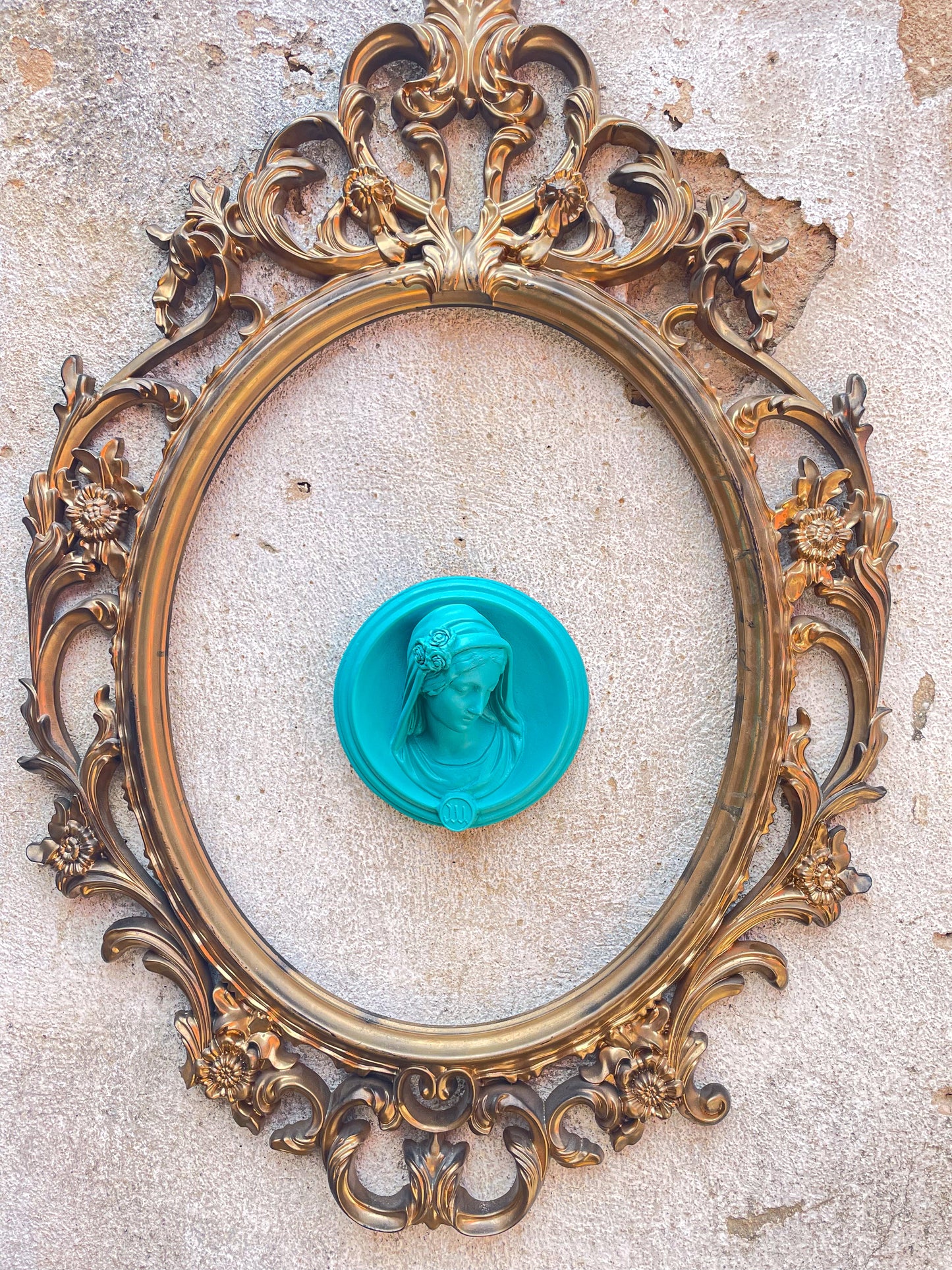 Ex-voto visage de Marie en relief "Selfie"