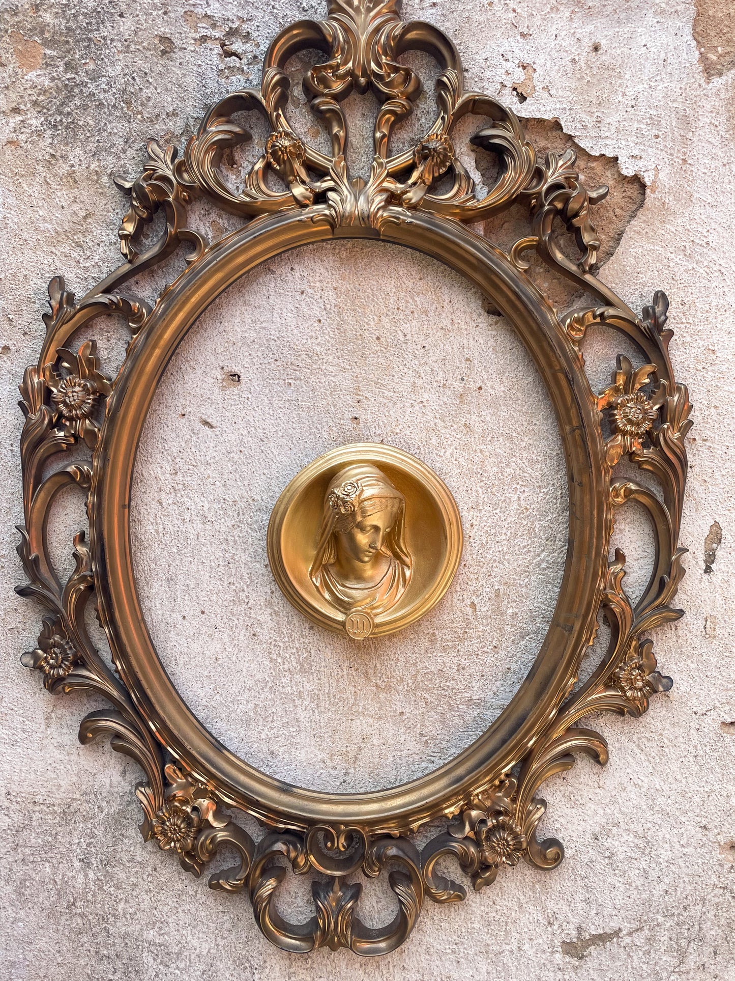Ex-voto visage de Marie en relief "Selfie"