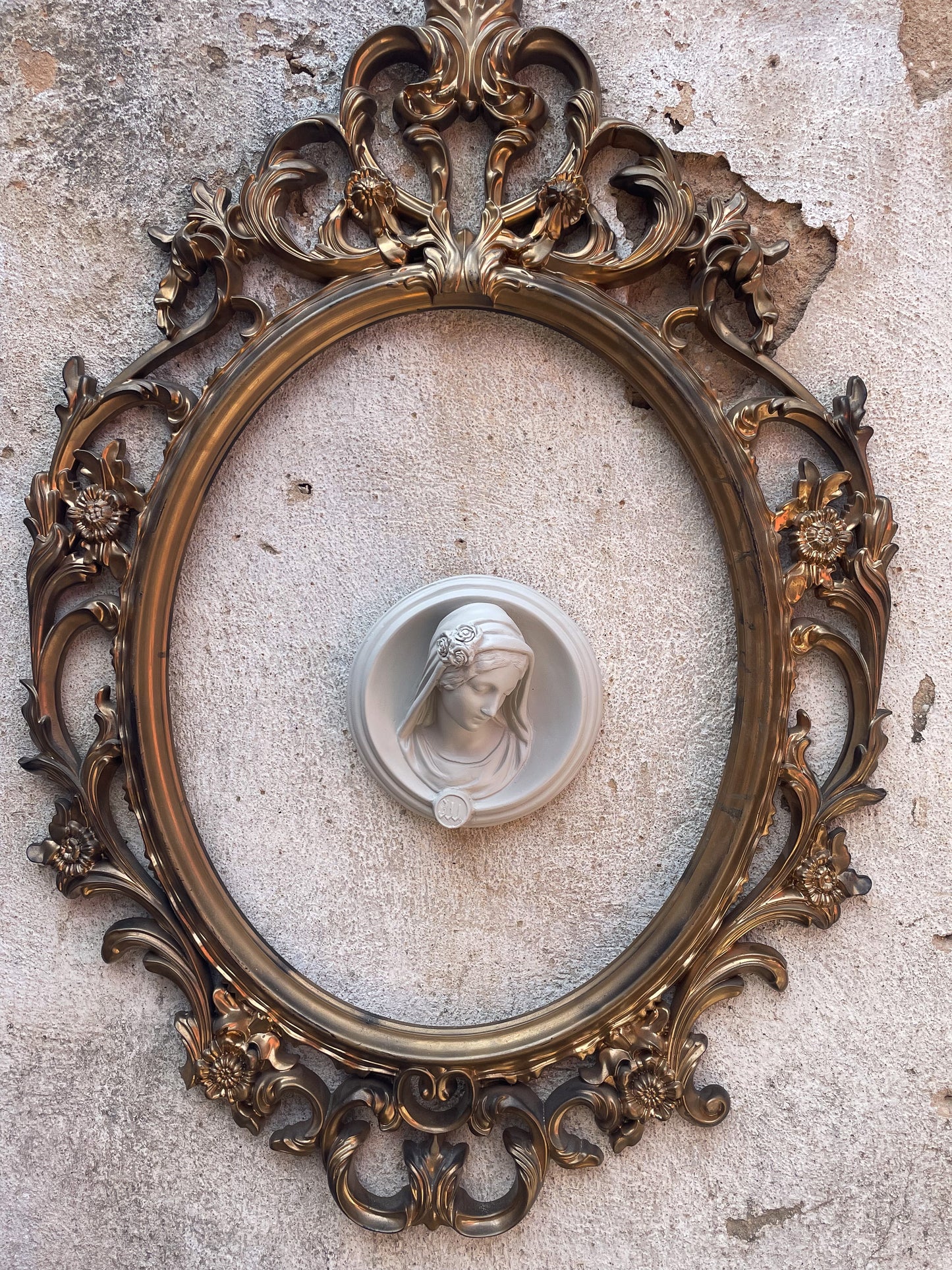 Ex-voto visage de Marie en relief "Selfie"