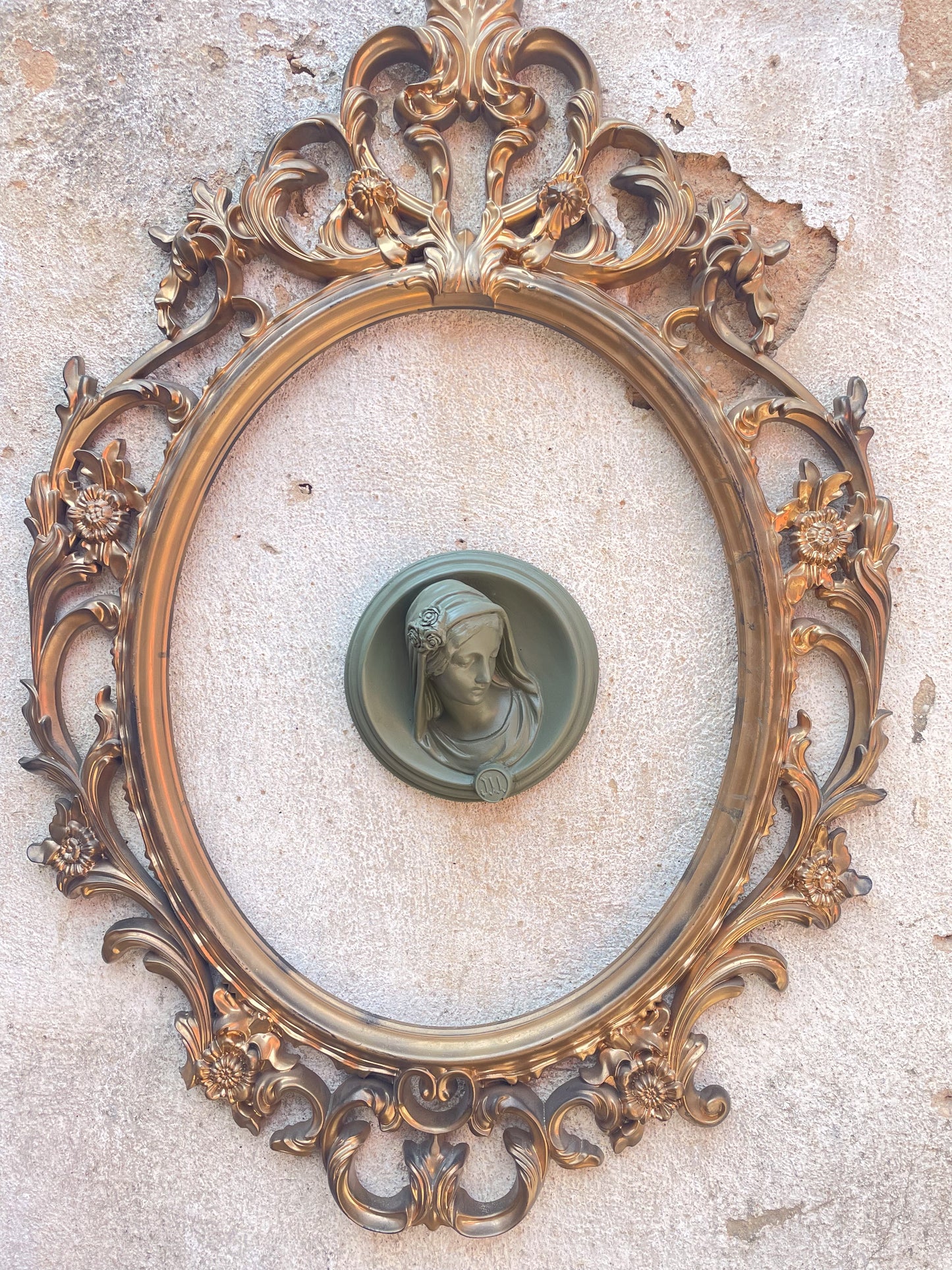 Ex-voto visage de Marie en relief "Selfie"