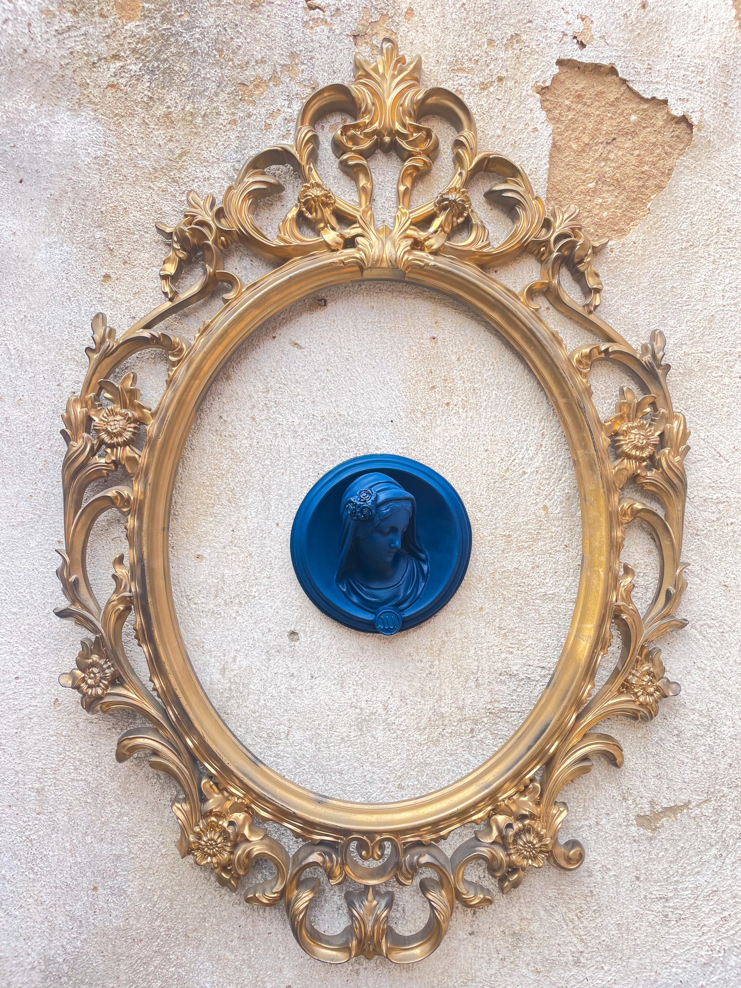 Ex-voto visage de Marie en relief "Selfie"