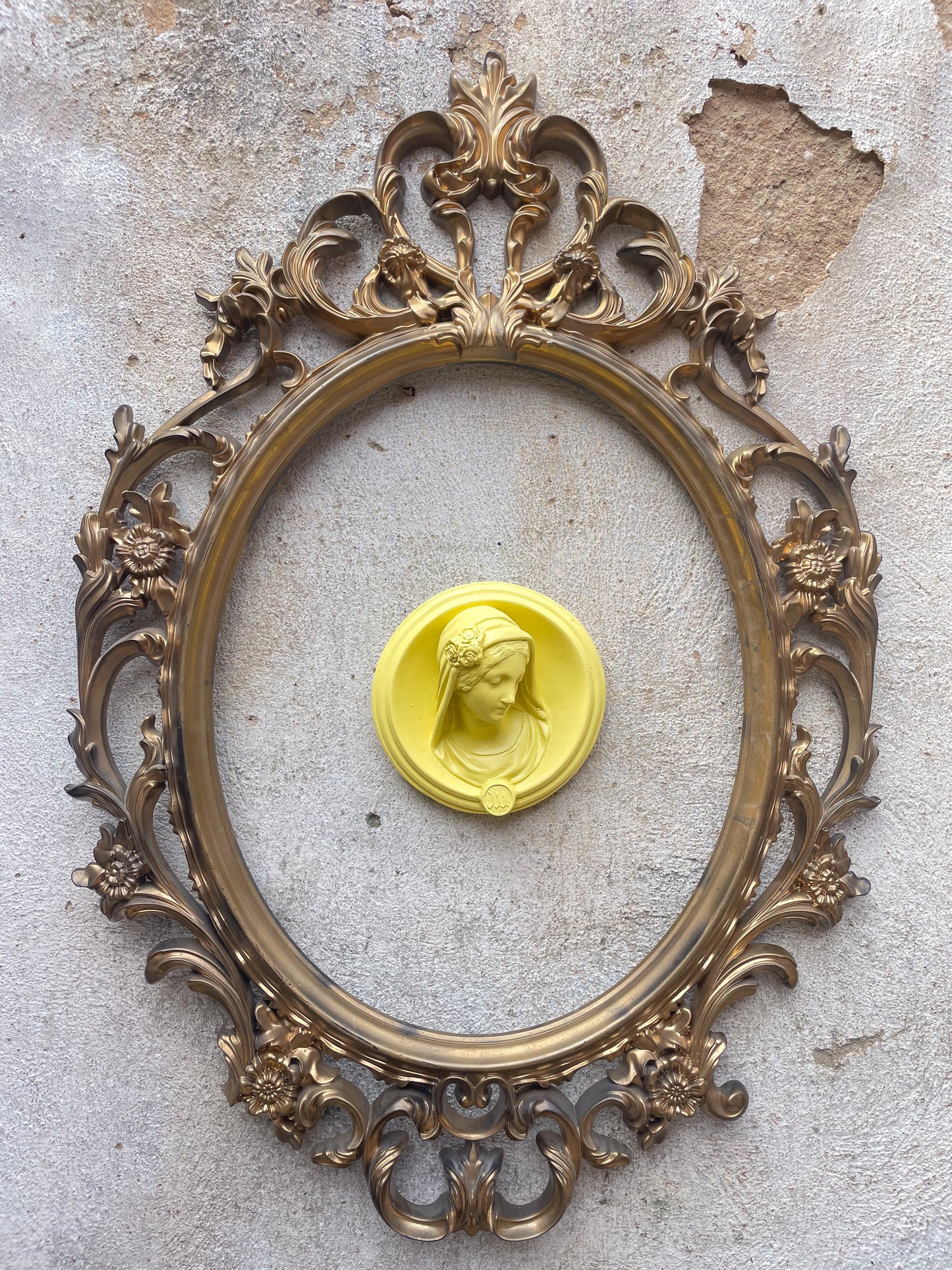 Ex-voto visage de Marie en relief "Selfie"
