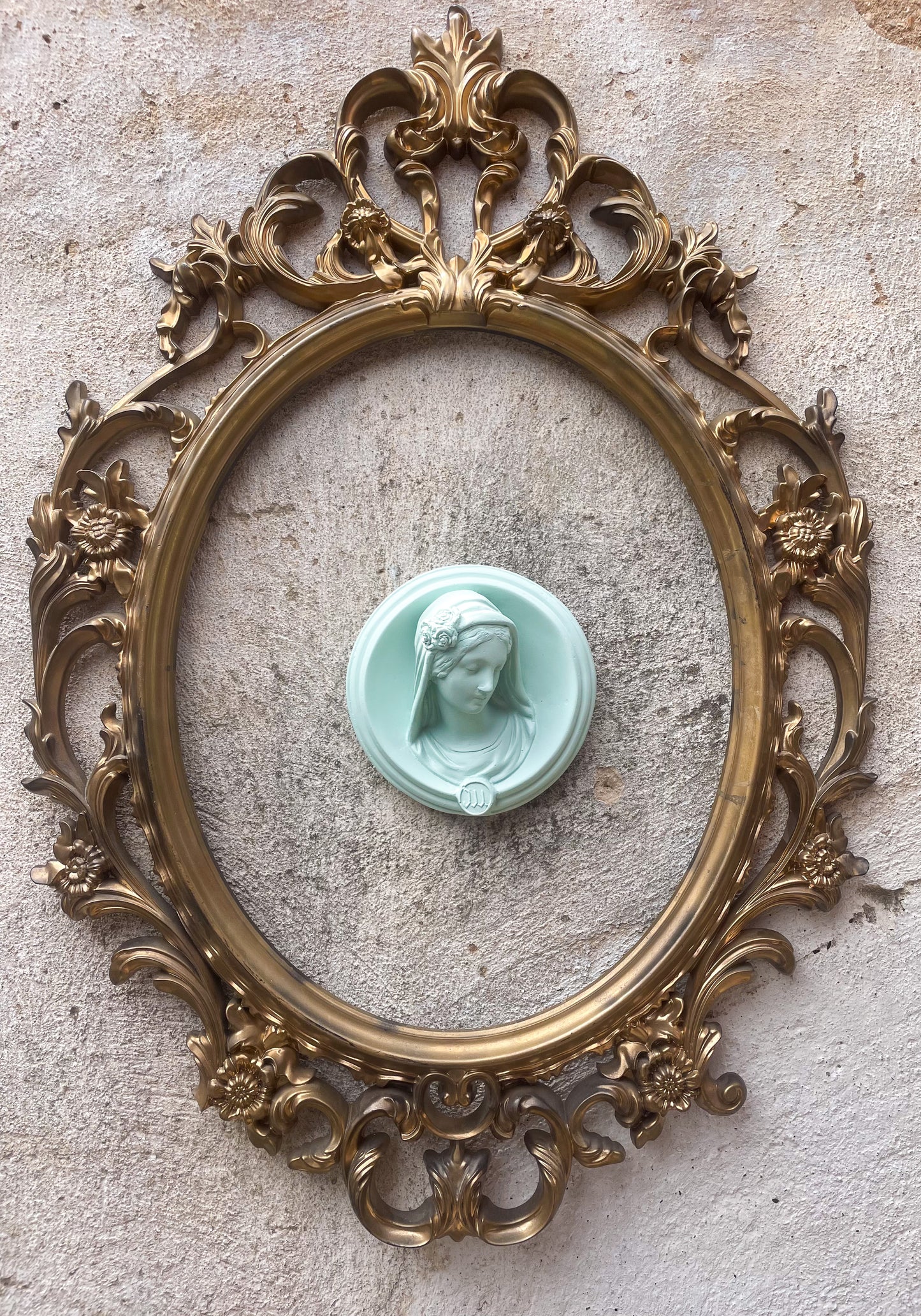 Ex-voto visage de Marie en relief "Selfie"