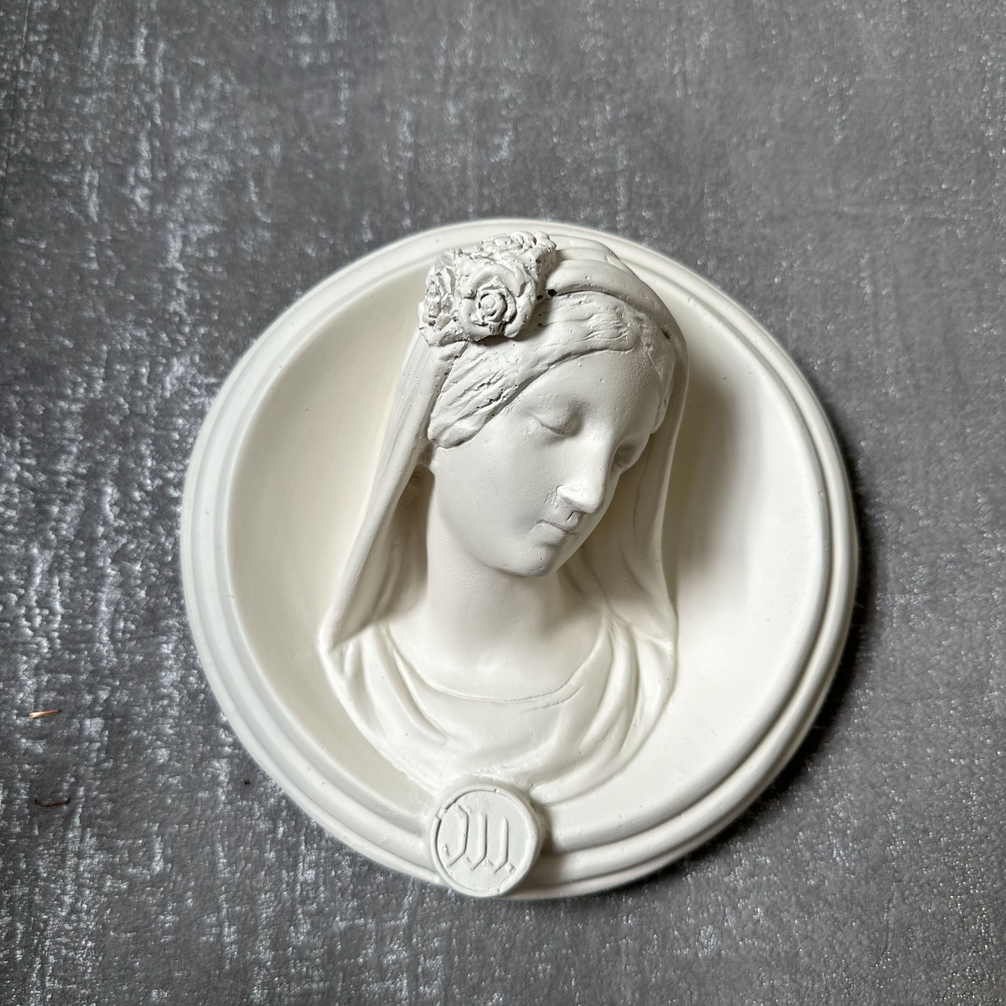 Ex-voto visage de Marie en relief "Selfie"