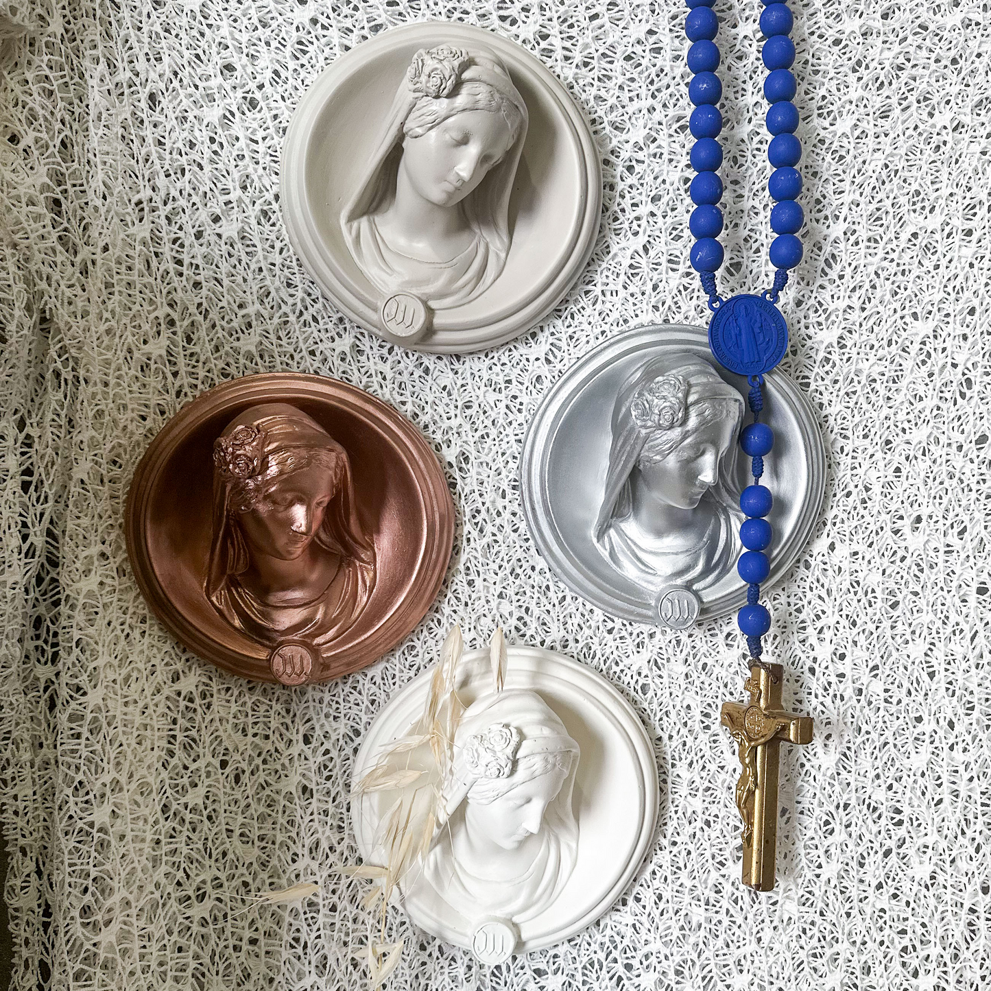 Ex-voto visage de Marie en relief "Selfie"