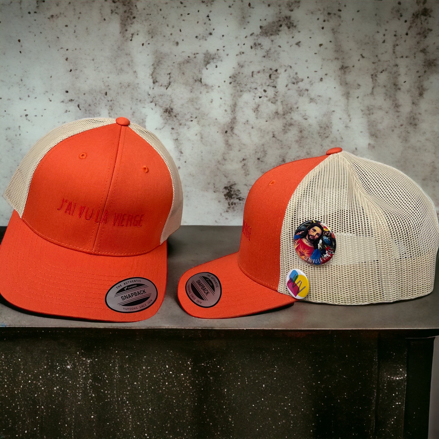 J'ai vu la Vierge - Casquette Retro Trucker unisexe pin's orange