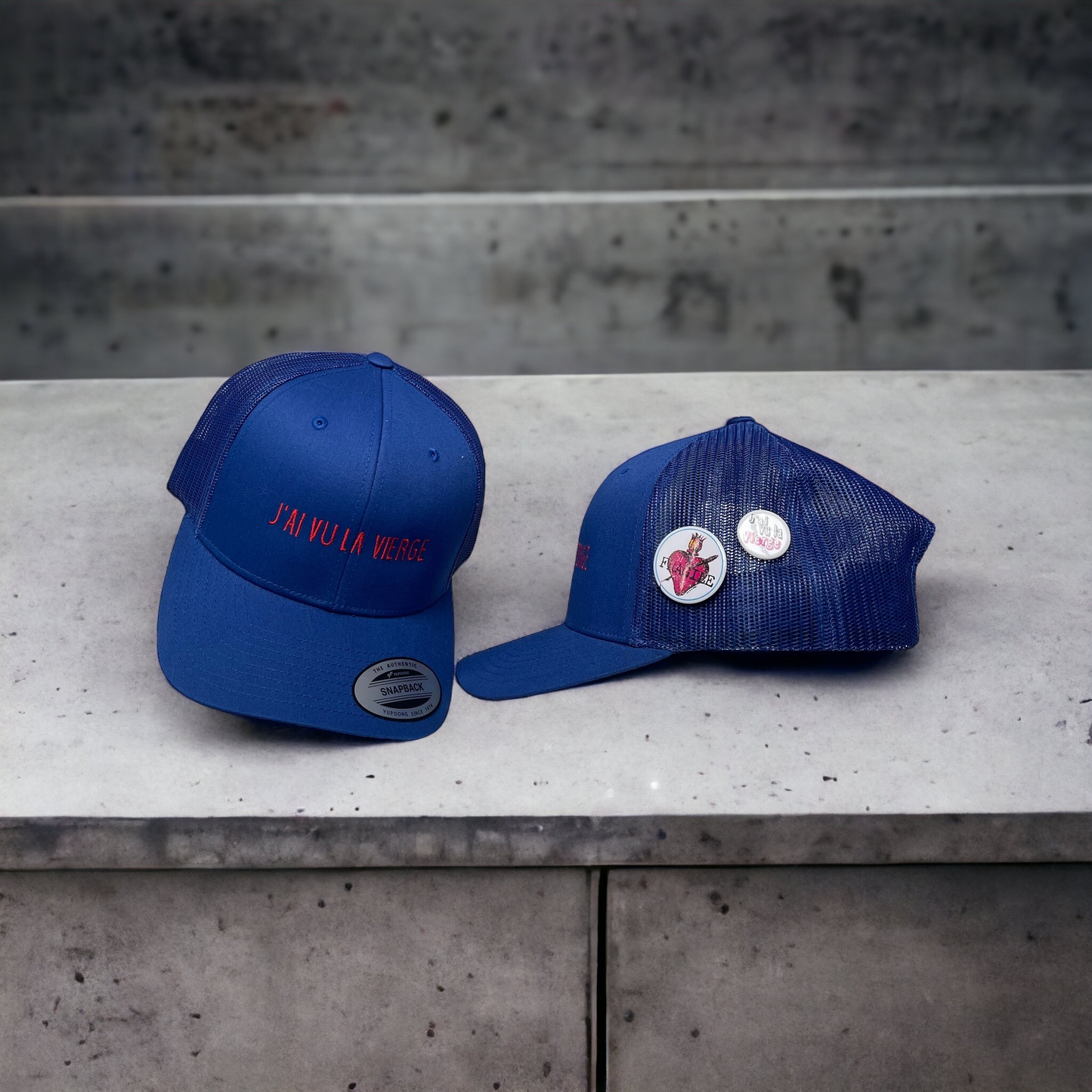 J'ai vu la Vierge - Casquette Retro Trucker unisexe pin's bleu roi