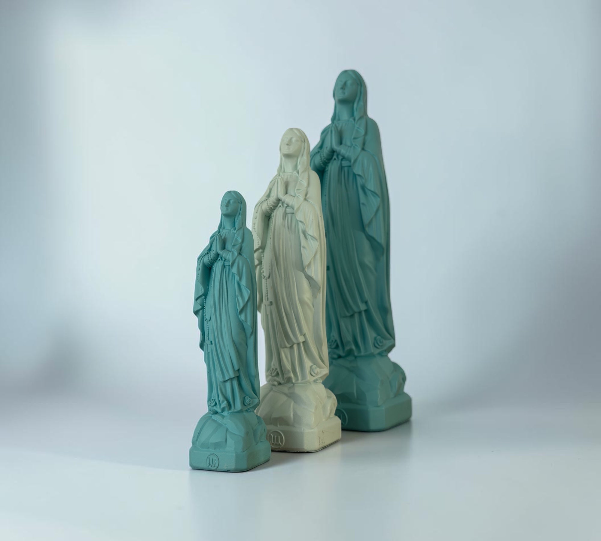 La Vierge Marie de Lourdes