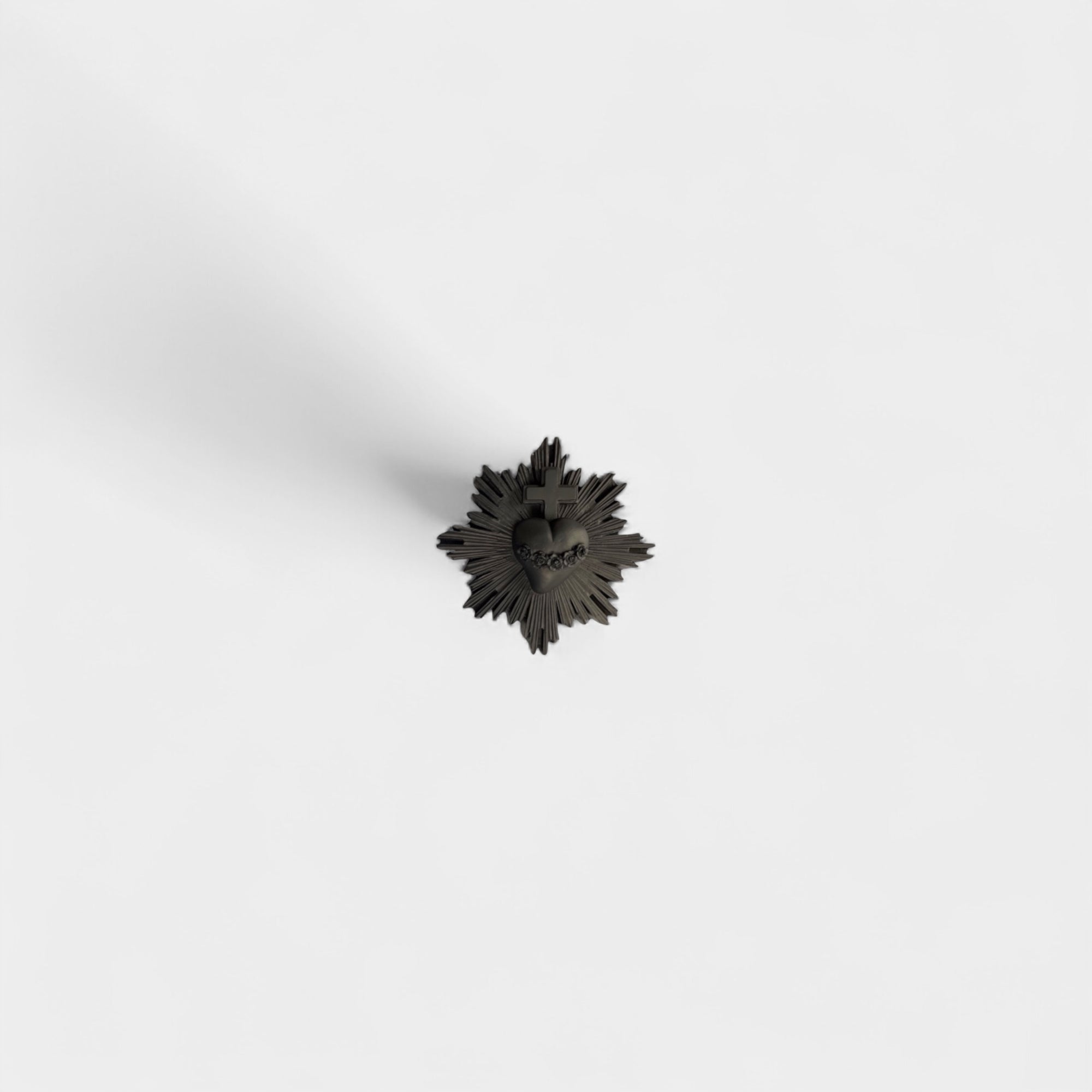 Ex-voto pin