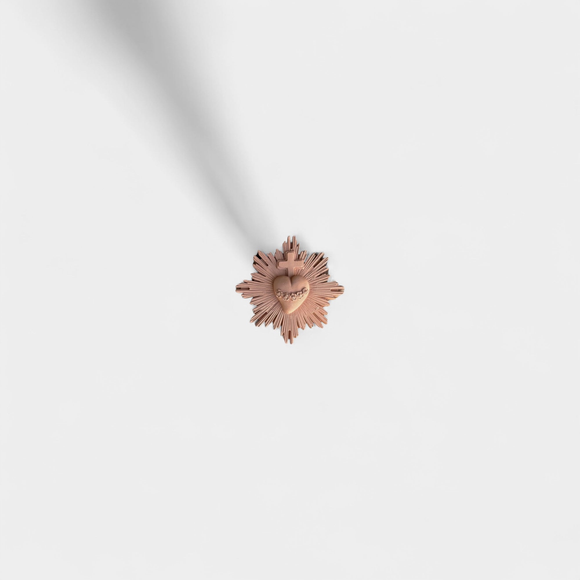 Ex-voto pin