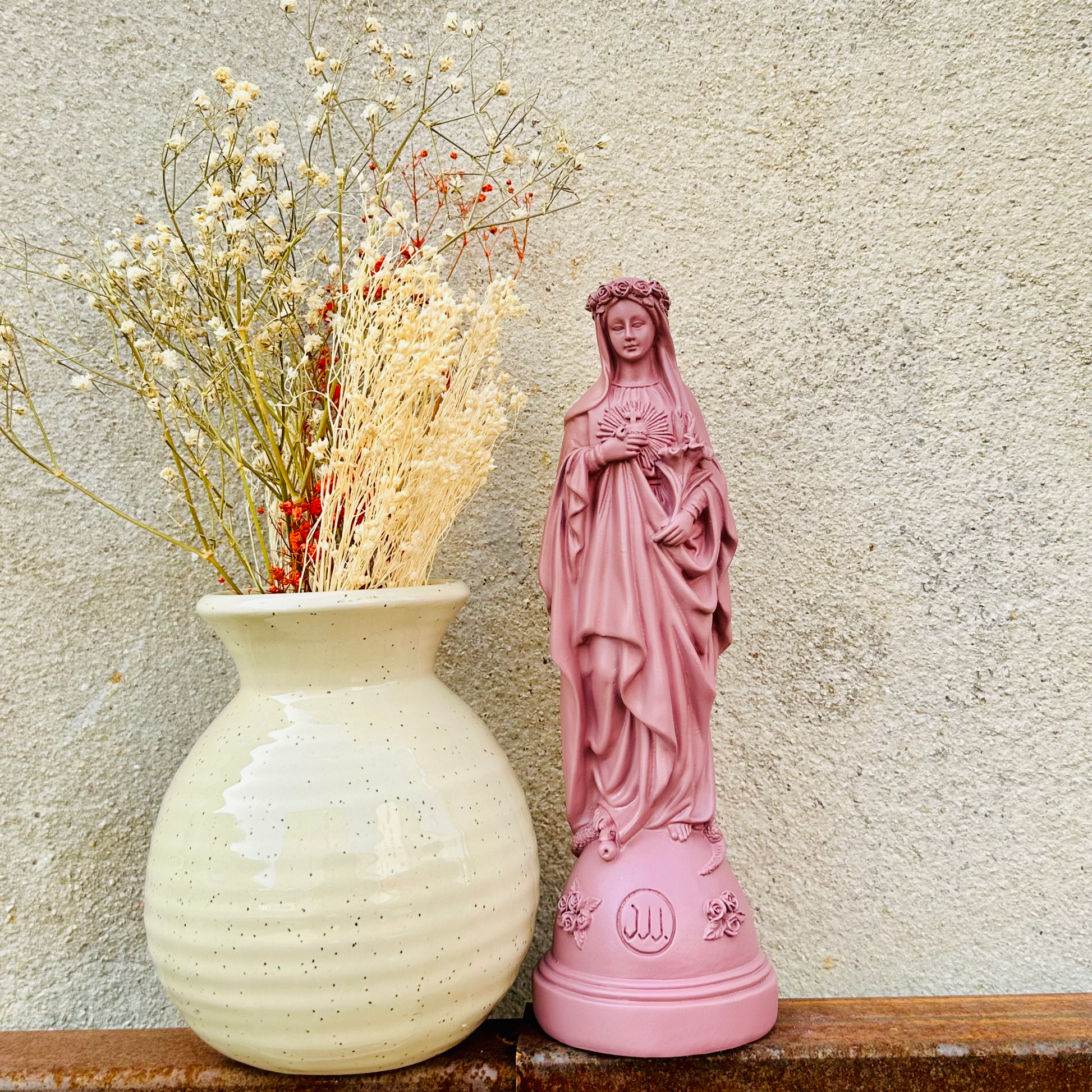 Statuette Marie aux fleurs couleurs Automne | Hiver 2023-2024 argile rose