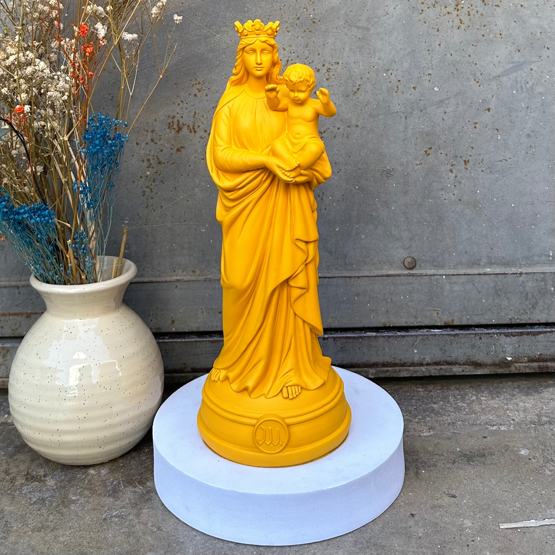 Statuette décoration d'intérieur Notre-Dame de la Garde, J'ai vu la Vierge de 30 cm -Couleurs automne/hiver jaune ambre