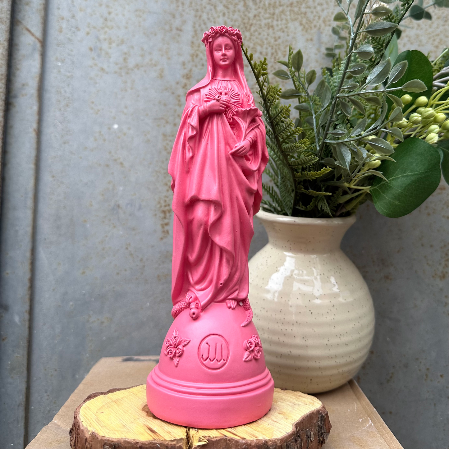 Statuettes of Mary with Flowers - Pink October