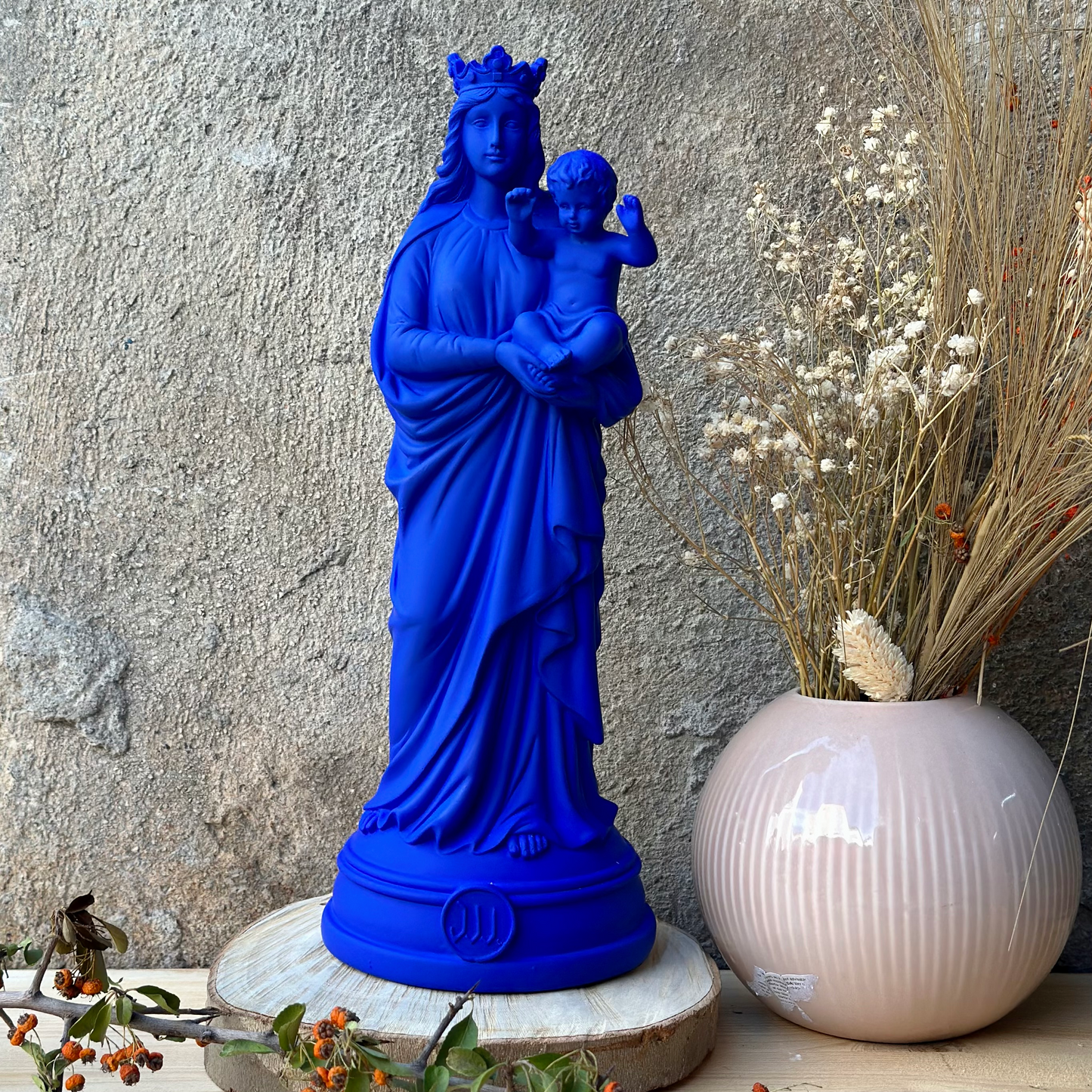 Statuette décoration d'intérieur Notre-Dame de la Garde, J'ai vu la Vierge de 30 cm- Couleurs intemporelles bleu Indigo