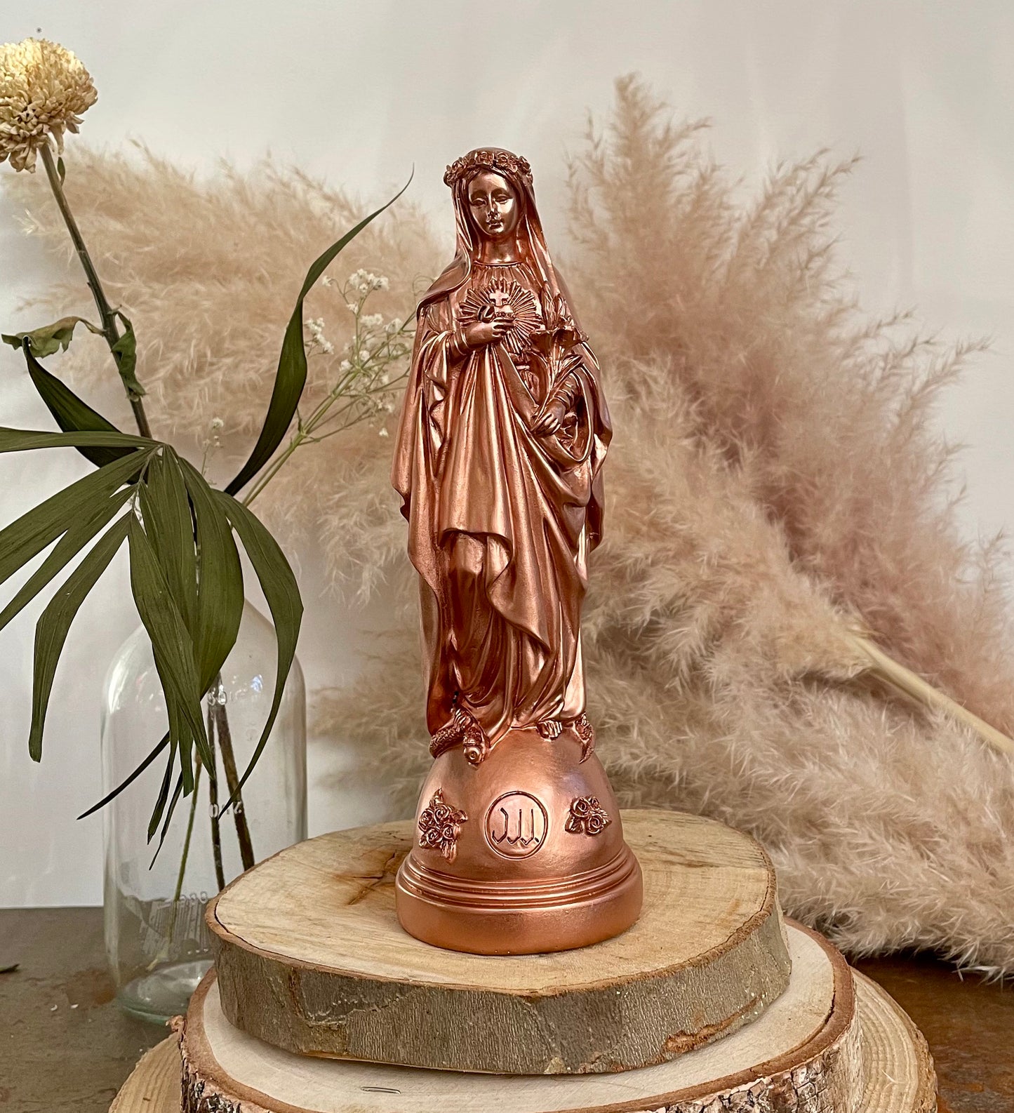 Statuettes la Vierge Marie aux Fleurs 22cm - La Classique