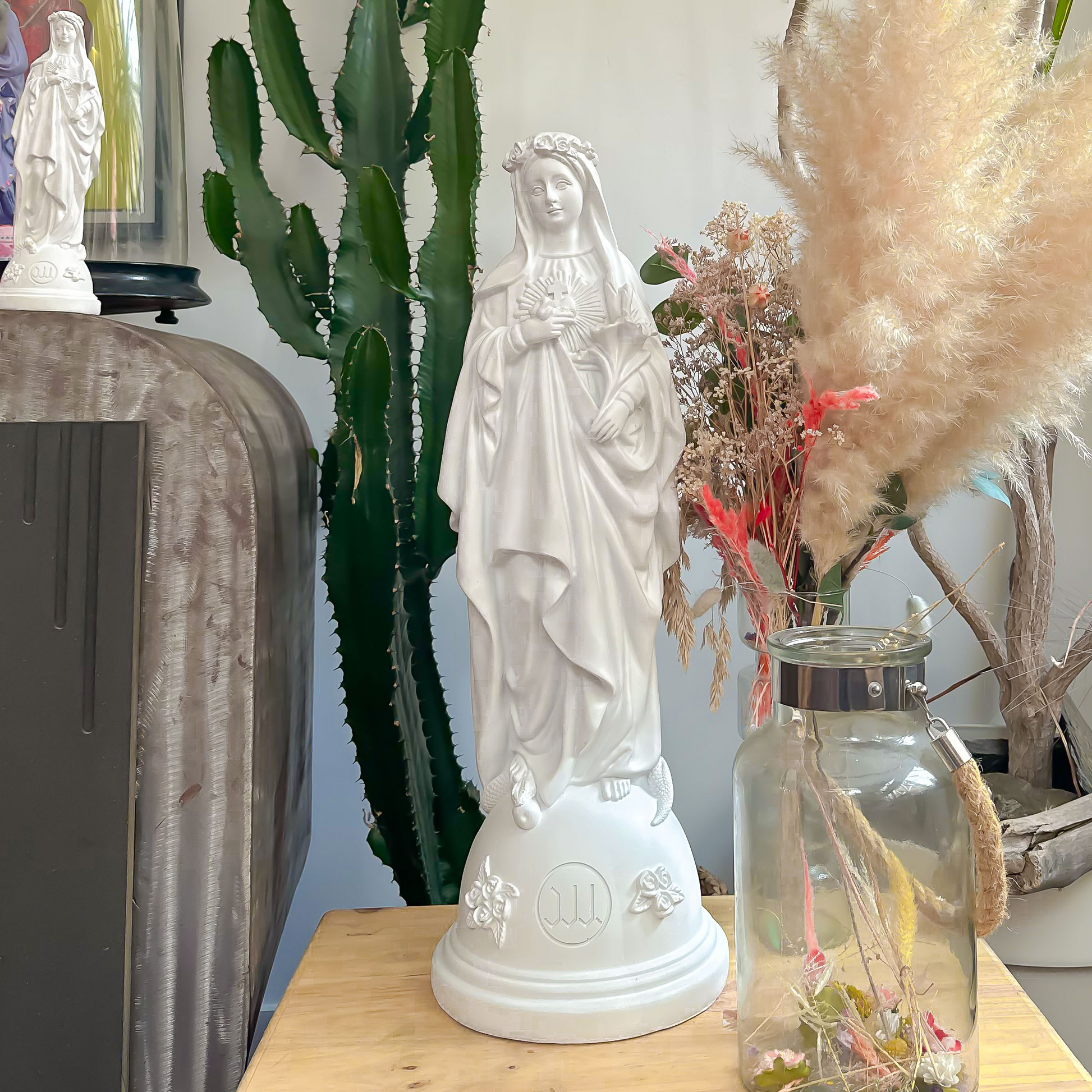 Statue Marie aux fleurs 60 cm J'ai vu la Vierge - Couleurs intemporelles blanc