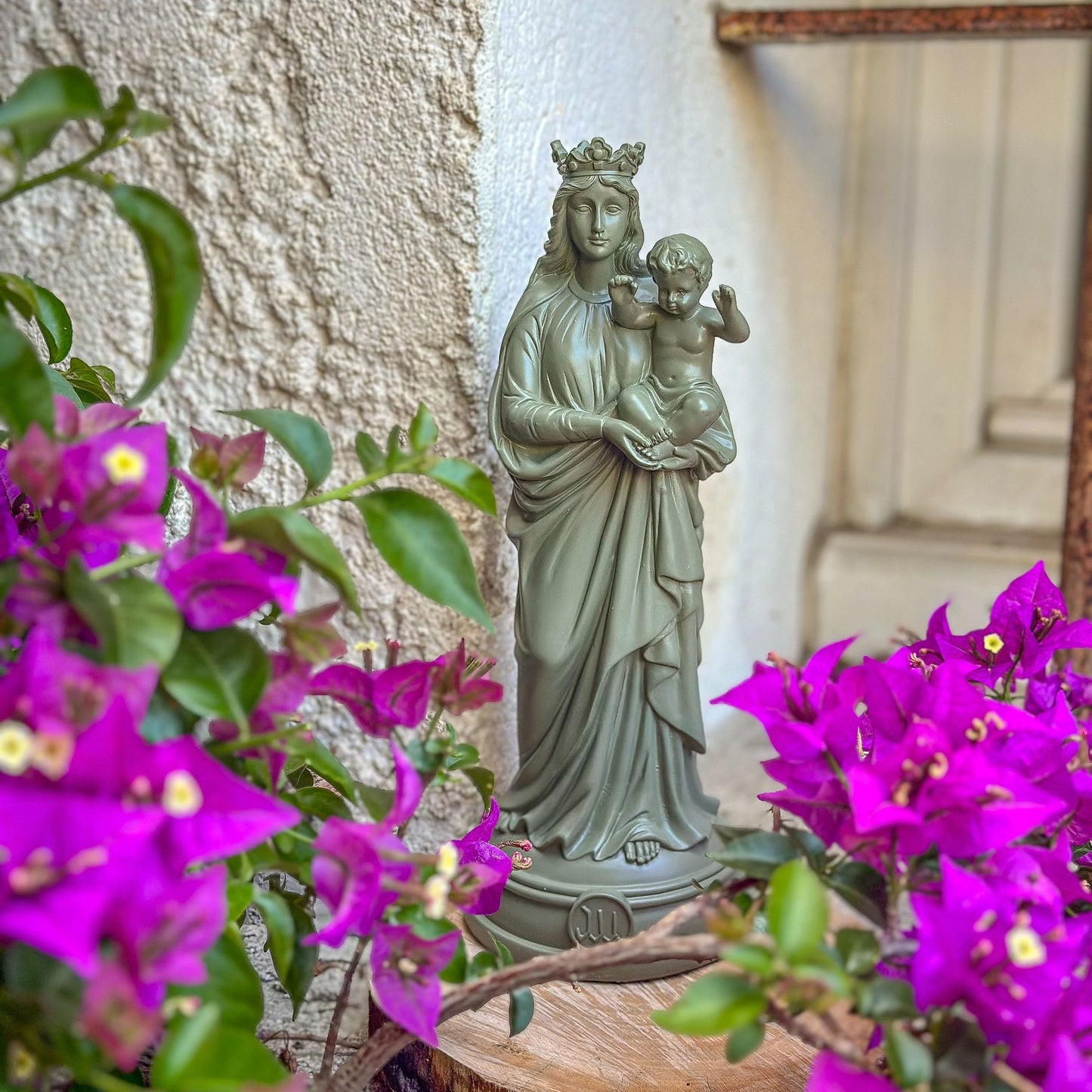 Statuette la Vierge de Notre-Dame de la Garde 30cm - Les intemporelles vert olive