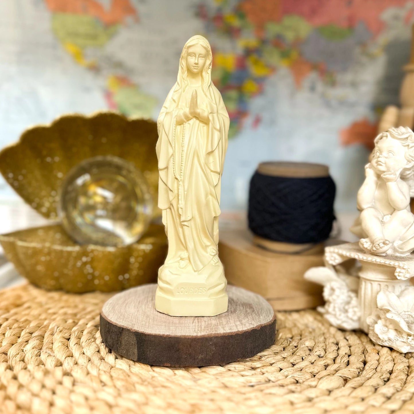 Statuette de la Vierge Marie Lourdes 18 cm - Kids jaune paille