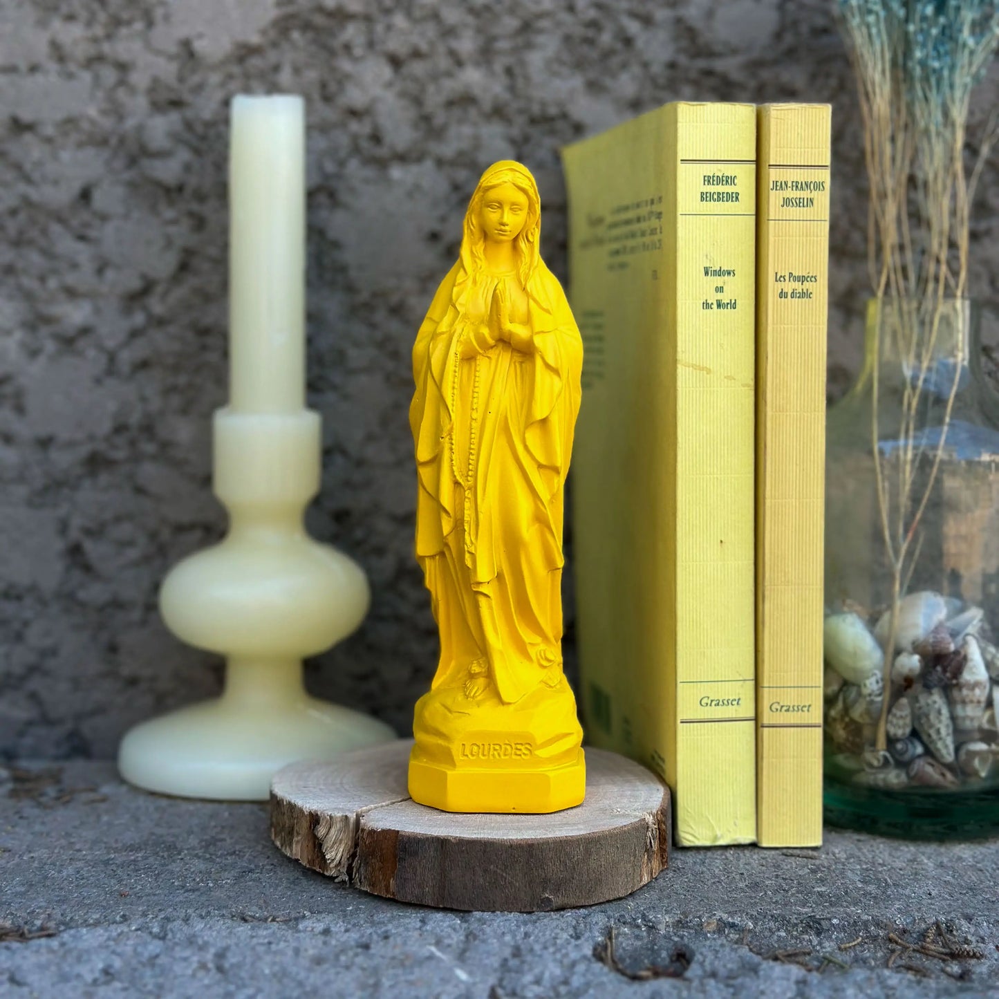 Statuette de la Vierge Marie Lourdes 18 cm - couleurs de saison