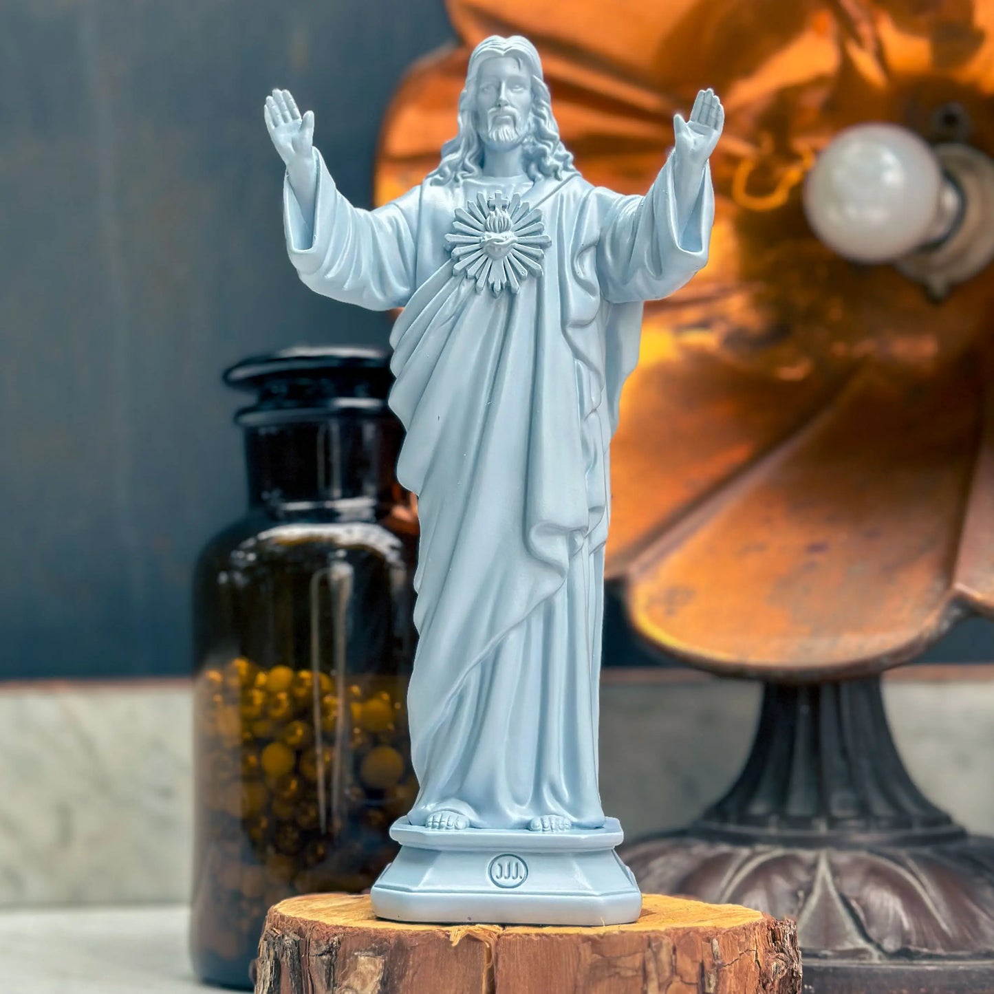 Statuette Jesus loves you 22cm - Couleur de saison