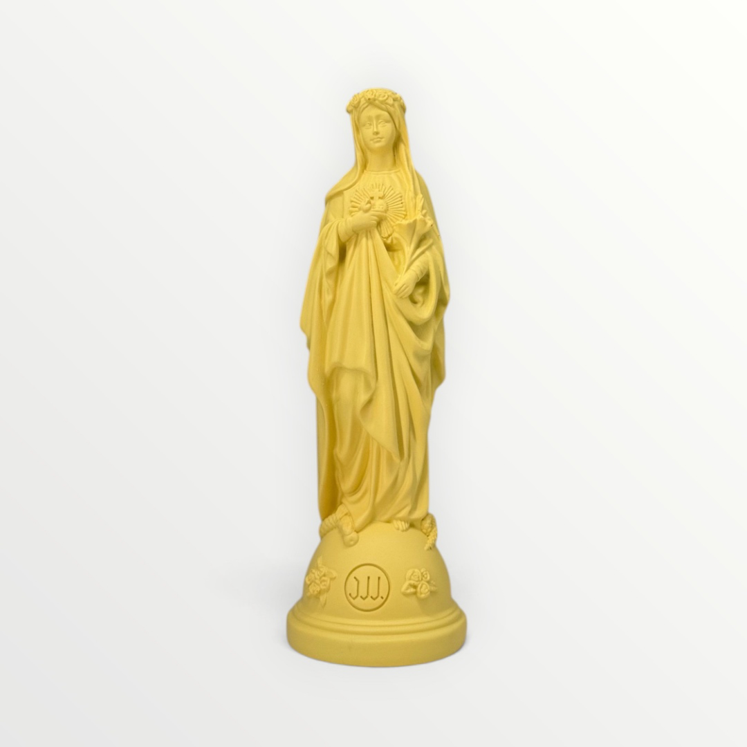 statuette marie aux fleur jaune golden