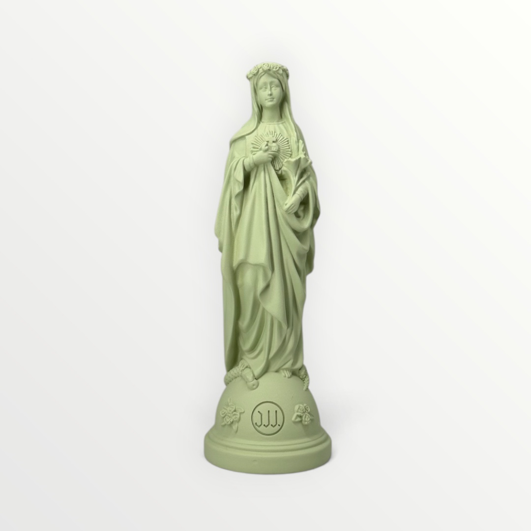 statuette marie aux fleur vert matcha