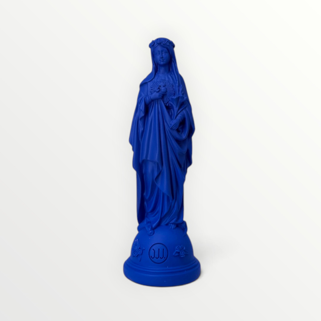 statuette marie aux fleurs bleu indigo