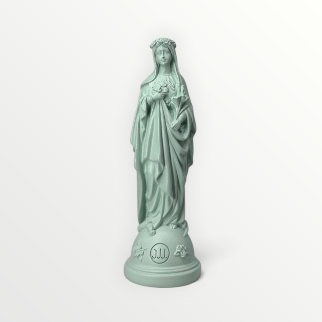 statuette marie aux fleurs bleu nuage 