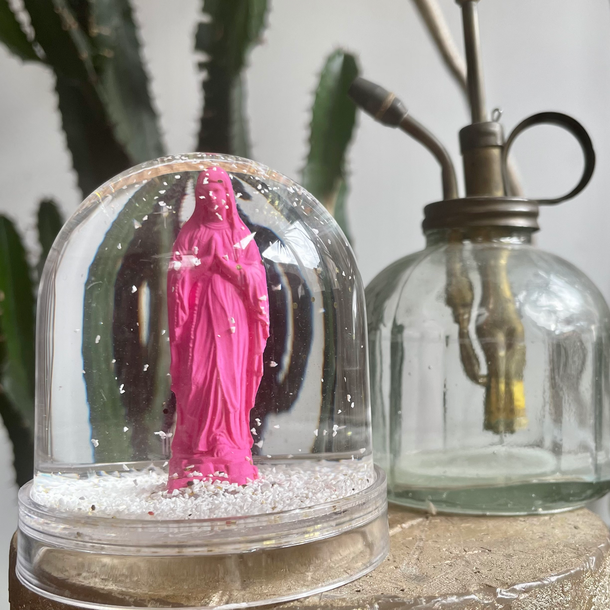 Boule à neige Vierge Marie pink